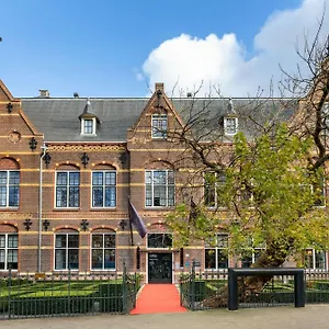 5* Hotel The College